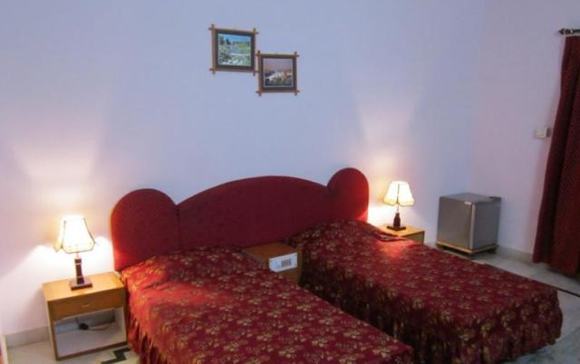 Hotel Surya Khajurāho Стая снимка
